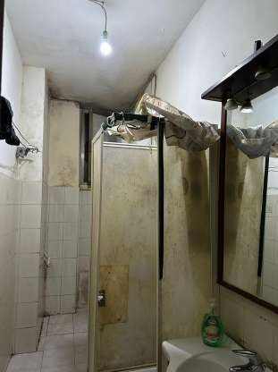 Bagno prima dei lavori